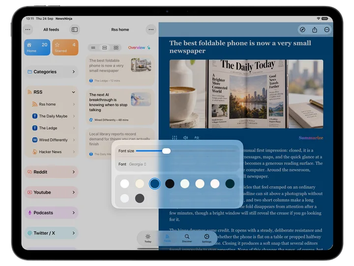 Lettore NewsNinja su iPad con controlli per dimensione del testo, font e tema.